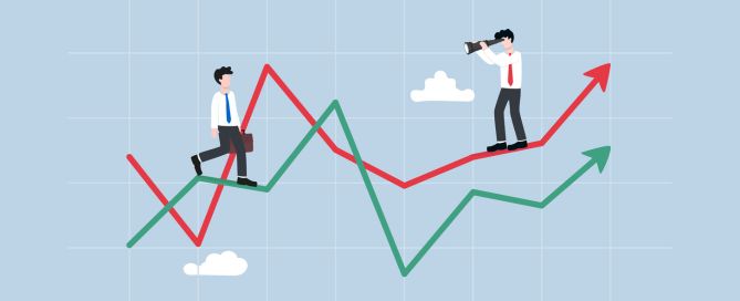 Comparação de estratégias digitais entre concorrentes para insights estratégicos.